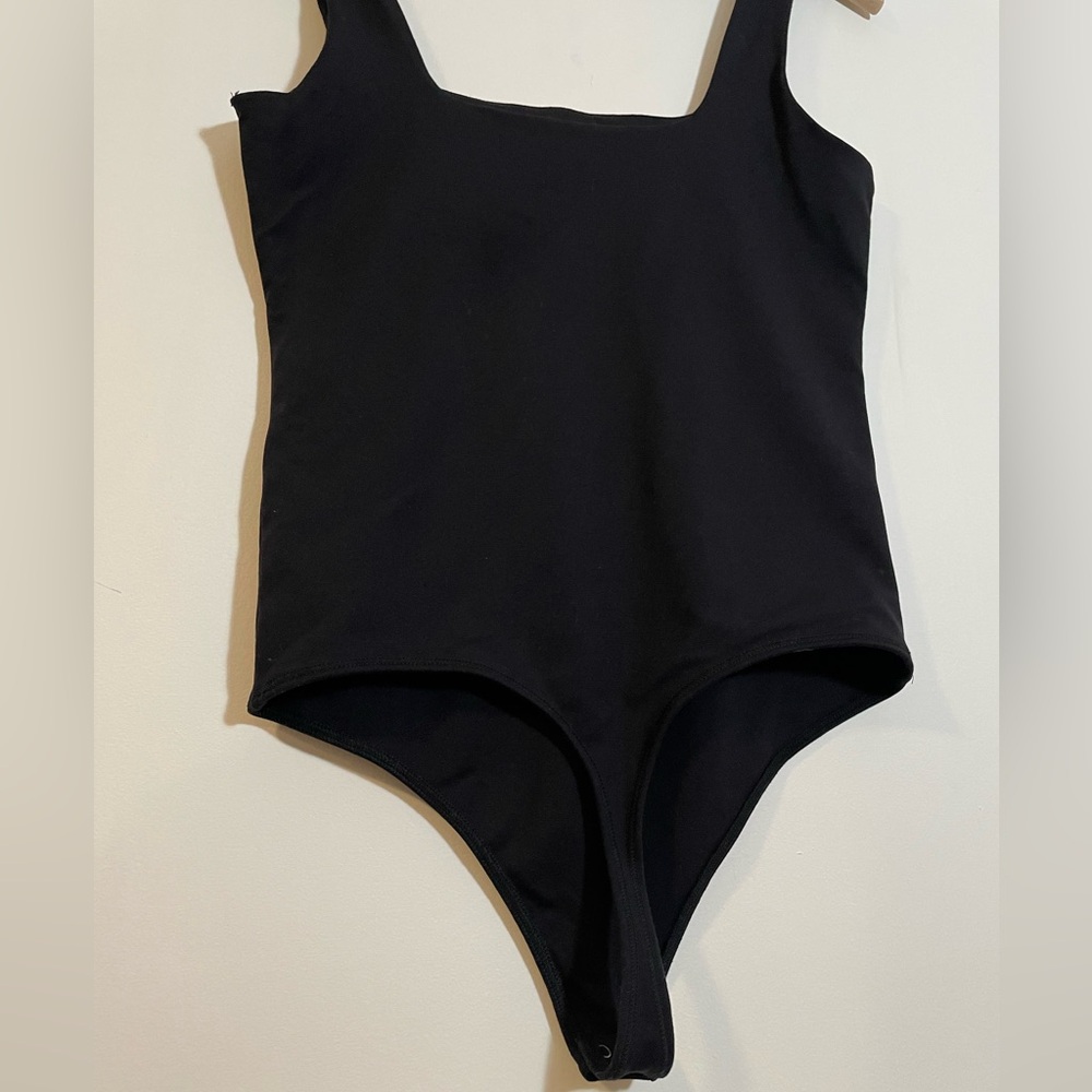 Abercrombie & Fitch Square Neckline Soft Thong Snap Bodysuit Black Size Med EUC - Picture 6 of 7